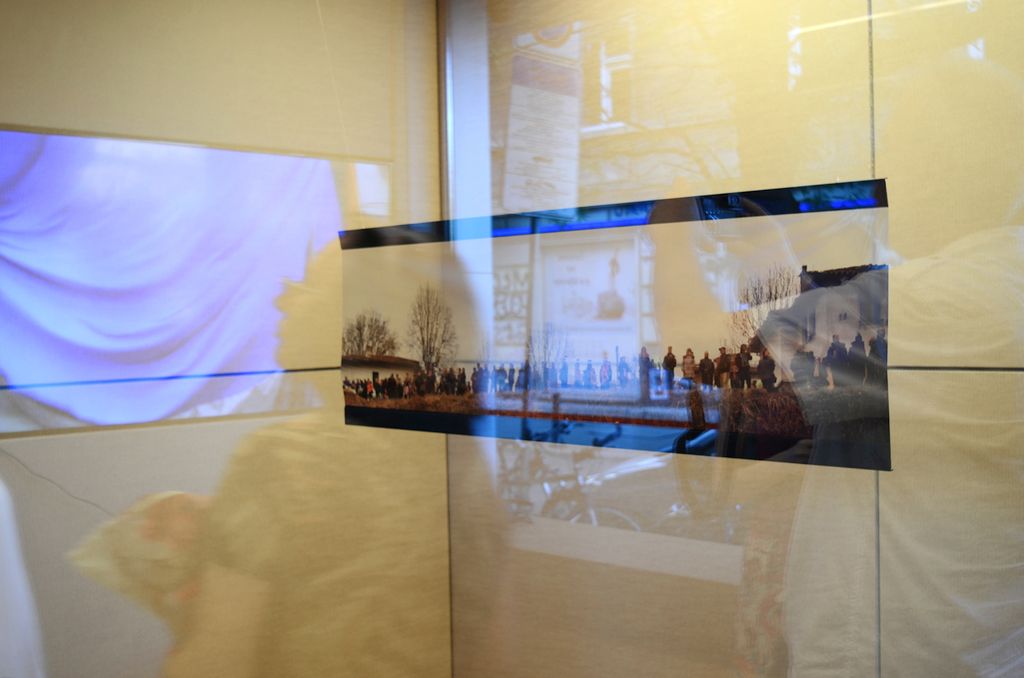 2017-Angle_of_Refraction-photography_digital_printing_of_transperent_polypropylene_PVC_profiles-120x33_cm_5.jpg